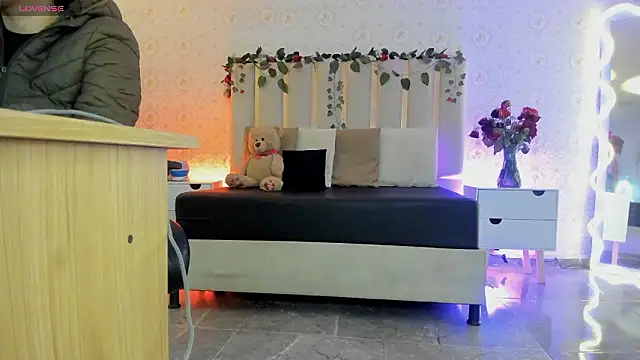 Snapshot of BLUE_TAY1 chatting on 9, 2, 2026 BLUE TAY1 online show from 9, 2, 2026