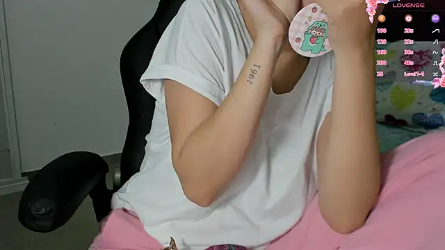 milk candy18 online show from 21, 12, 2025