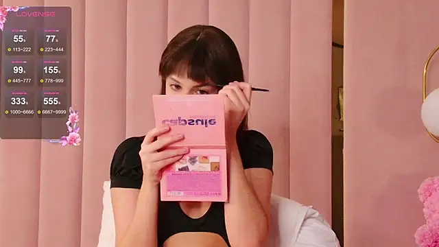 Snapshot of Miranda_Kerry chatting on 16, 1, 2026 Miranda Kerry online show from 16, 1, 2026