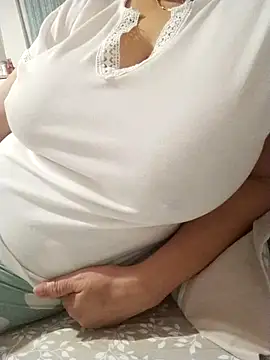 zerdaliii online show from 4, 11, 2025