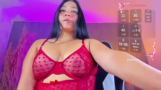 Snapshot of luccia_smith chatting on 2, 5, 2026 luccia smith online show from 2, 5, 2026