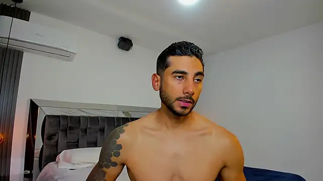 MARC THOMPSON  online show from 24, 10, 2025