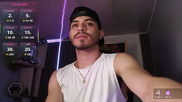 Snapshot of Bastian_MCcormick chatting on 19, 12, 2025 Bastian MCcormick online show from 19, 12, 2025