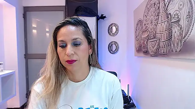 Snapshot of DianaPearls chatting on 11, 2, 2026 DianaPearls online show from 11, 2, 2026