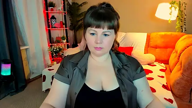 CrystaalStaar online show from 6, 4, 2026