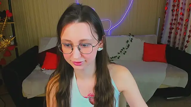 YourLovellyStory online show from 5, 3, 2026