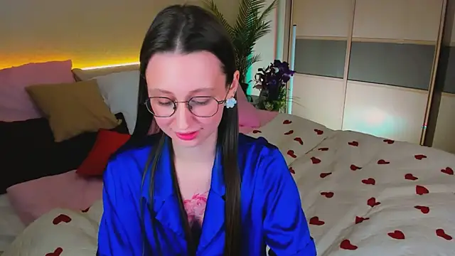 YourLovellyStory online show from 11, 3, 2026