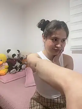 Emilyybennet  online show from 11, 9, 2025