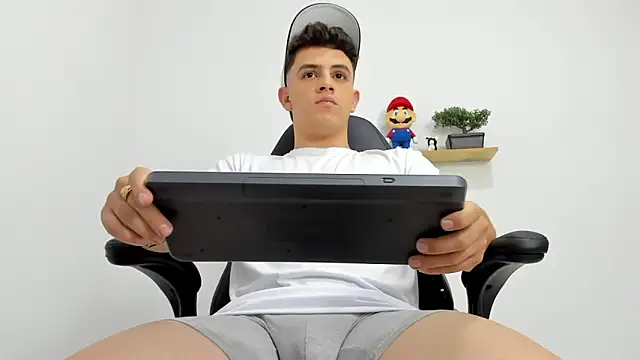 Mikecooper online show from 7, 10, 2025