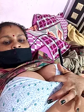 Snapshot of Love-pari077 chatting on 1, 2, 2026 Love-pari077 online show from 1, 2, 2026