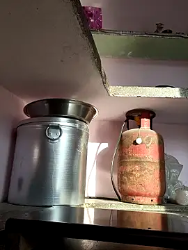 Love-pari077 online show from 17, 4, 2026