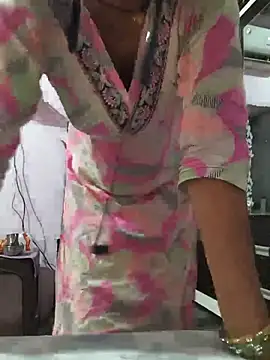 Snapshot of Love-pari077 chatting on 27, 6, 2026 Love-pari077 online show from 27, 6, 2026