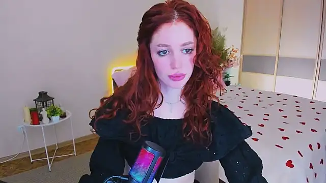 Snapshot of ChristinaConteeree chatting on 9, 5, 2026 ChristinaConteeree online show from 9, 5, 2026