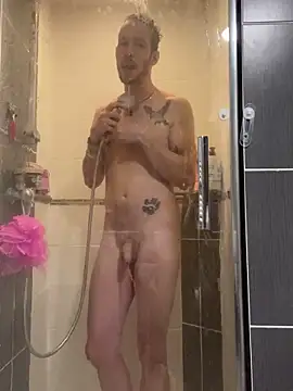 Snapshot of charl-5 chatting on 18, 9, 2025 charl-5 online show from 18, 9, 2025