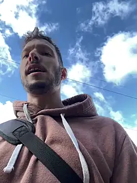 Snapshot of charl-5 chatting on 13, 10, 2025 charl-5 online show from 13, 10, 2025