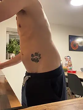 Snapshot of charl-5 chatting on 28, 11, 2025 charl-5 online show from 28, 11, 2025