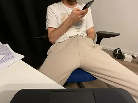 Frankieyyy1 online show from 10, 4, 2026