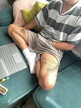 darkdecide online show from 2, 12, 2025