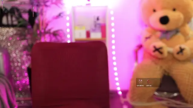 NovaHollisx online show from 27, 3, 2026