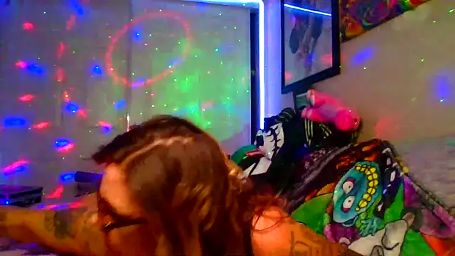 Snapshot of SparklesB1tch chatting on 29, 11, 2025 SparklesB1tch online show from 29, 11, 2025