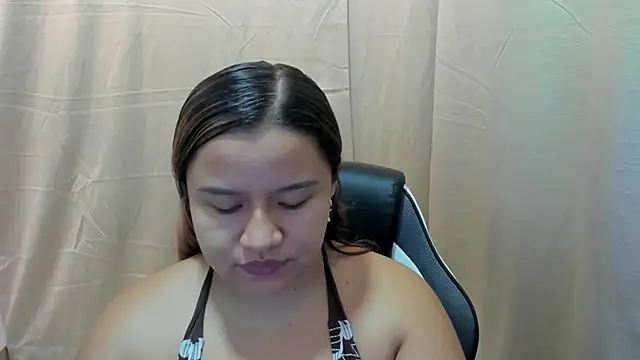 Snapshot of ElaBourn_ chatting on 8, 5, 2026 ElaBourn online show from 8, 5, 2026