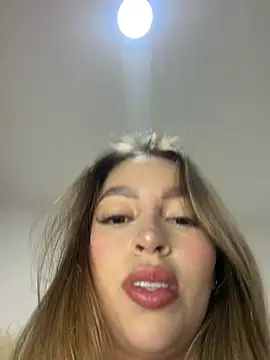 Snapshot of shannel_moss__ chatting on 19, 4, 2026 shannel moss online show from 19, 4, 2026