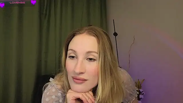 BiancaHelo online show from 26, 9, 2025