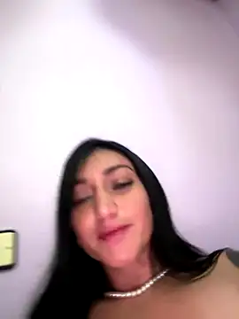 Ninabigtitied online show from 25, 9, 2025