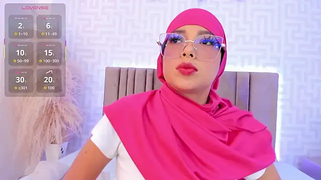 Snapshot of naishaa_ chatting on 8, 7, 2026 naishaa online show from 8, 7, 2026