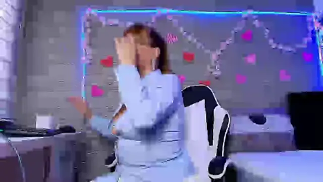 Snapshot of naomi_diamond_ chatting on 3, 12, 2025 naomi diamond online show from 3, 12, 2025