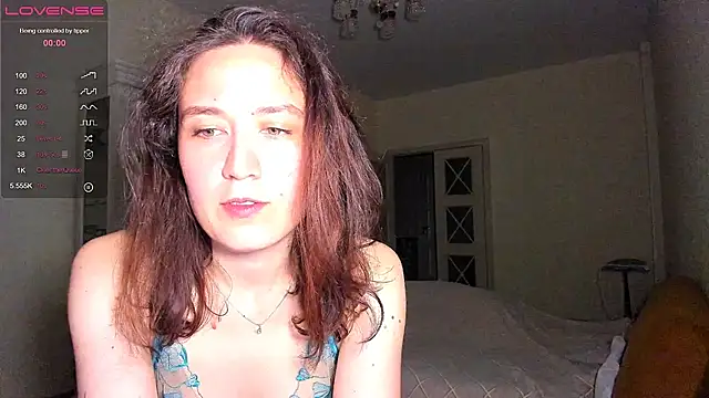 Snapshot of Mary_Queeny chatting on 17, 6, 2026 Mary Queeny online show from 17, 6, 2026
