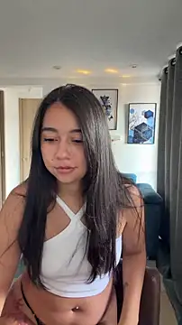 Snapshot of Lily_June chatting on 18, 4, 2026 Lily June online show from 18, 4, 2026