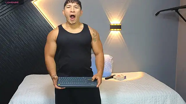 Snapshot of Horny_nick18 chatting on 24, 2, 2026 Horny nick18 online show from 24, 2, 2026