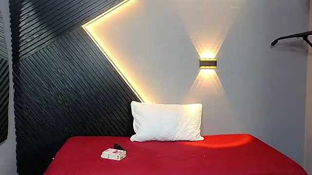 Snapshot of Horny_nick18 chatting on 25, 2, 2026 Horny nick18 online show from 25, 2, 2026