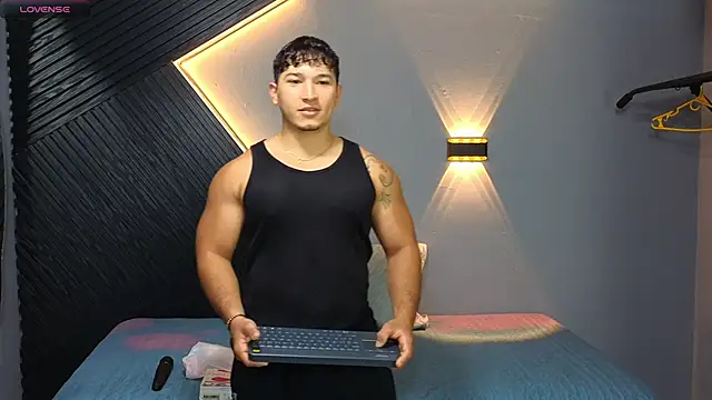 Snapshot of Horny_nick18 chatting on 28, 2, 2026 Horny nick18 online show from 28, 2, 2026