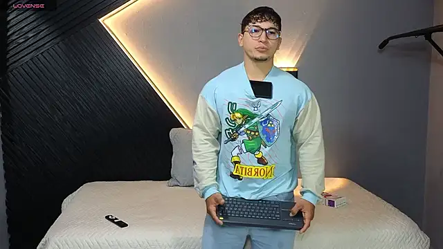 Snapshot of Horny_nick18 chatting on 2, 3, 2026 Horny nick18 online show from 2, 3, 2026