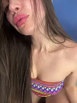 Snapshot of karinasantos_ chatting on 19, 2, 2026 karinasantos online show from 19, 2, 2026