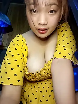 Snapshot of -DuSi- chatting on 6, 10, 2025 -DuSi- online show from 6, 10, 2025