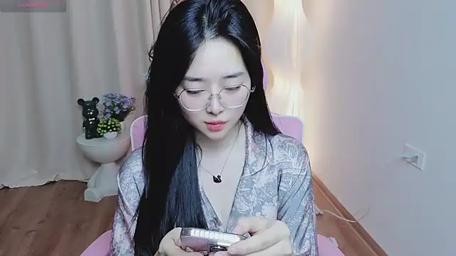 Snapshot of Miu-999 chatting on 19, 12, 2025 Miu-999 online show from 19, 12, 2025