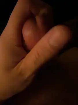 Snapshot of Longschlong00 chatting on 5, 2, 2026 Longschlong00 online show from 5, 2, 2026