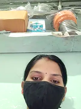 Snapshot of poojam93 chatting on 23, 9, 2025 poojam93 online show from 23, 9, 2025