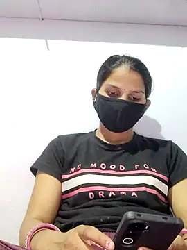 Snapshot of poojam93 chatting on 6, 10, 2025 poojam93 online show from 6, 10, 2025