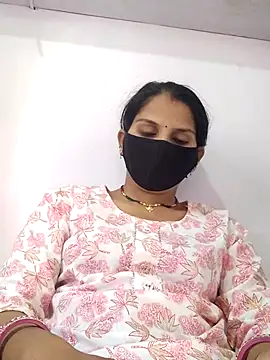 Snapshot of poojam93 chatting on 7, 10, 2025 poojam93 online show from 7, 10, 2025