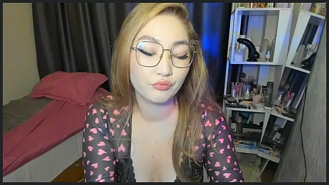 lyra x online show from 24, 11, 2025