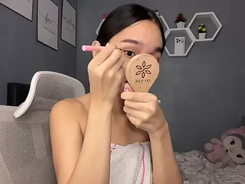 Snapshot of lelasohna chatting on 2, 12, 2025 lelasohna online show from 2, 12, 2025