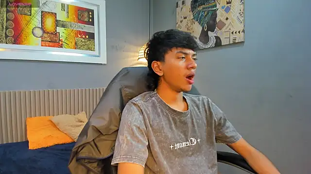 markbowie online show from 13, 4, 2026