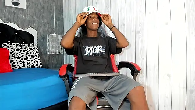 Cam Brown online show from 24, 10, 2025