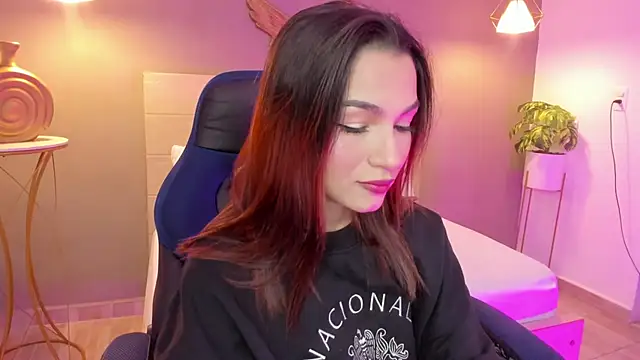 Snapshot of luma_sky_ chatting on 16, 9, 2025 luma sky online show from 16, 9, 2025