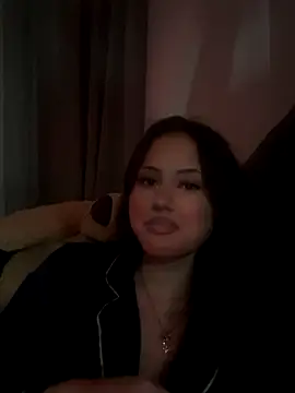 Snapshot of laylabliss chatting on 8, 9, 2025 laylabliss online show from 8, 9, 2025