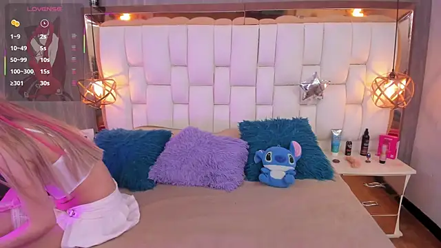 Foxxy Doll online show from 30, 3, 2026